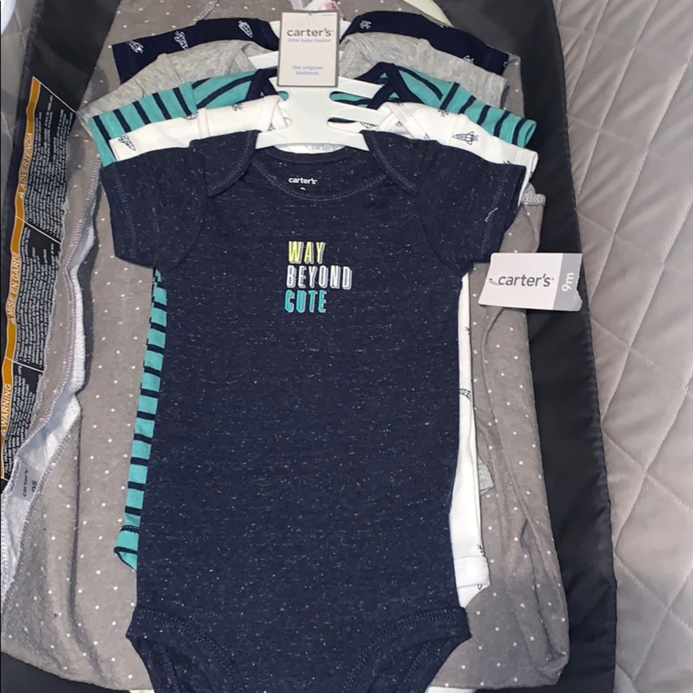 Brand new and never worn 5 pack of bodysuits